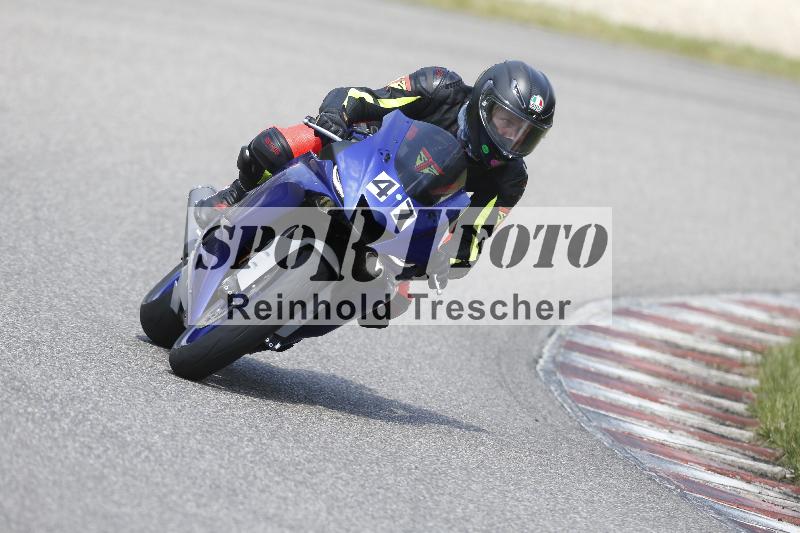 /Archiv-2025/09 22.04.2025 Cornu Master School ADR/gruen-vert/47